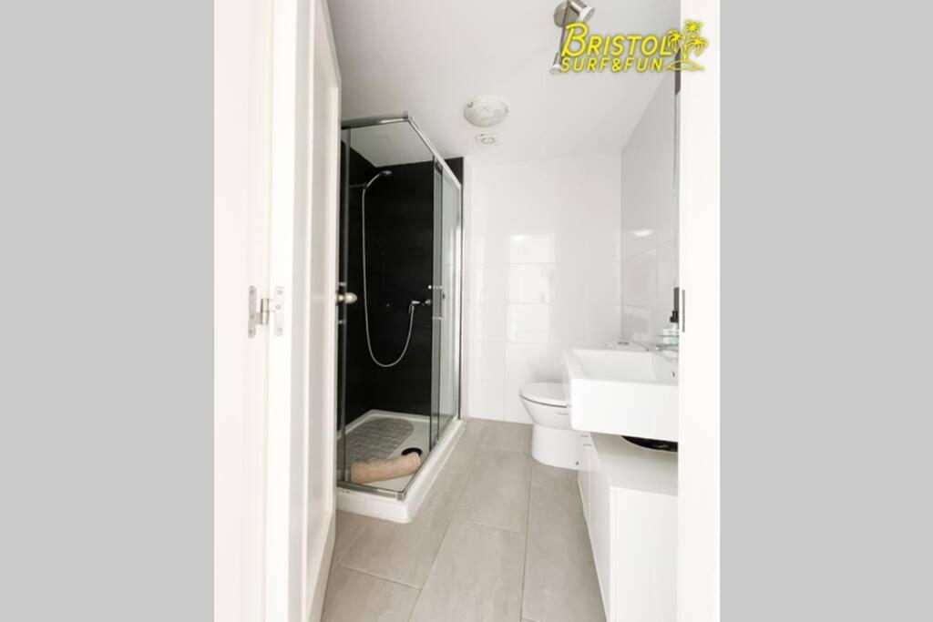 B-Rent Bristol Beach Surf & Fun كوراليهو المظهر الخارجي الصورة